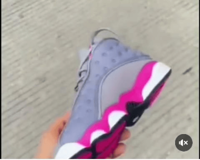 Style airJordan 13 pour les baskets gris et rose 