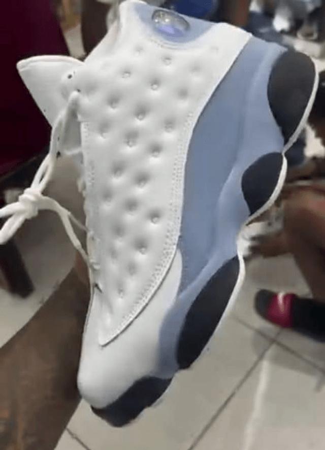 Style airJordan 13 pour les baskets gris et rose 