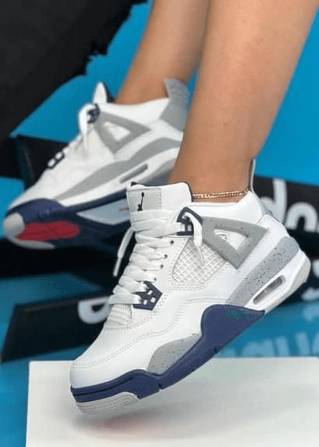Baskets style jordan 4 modele de tres bonne qualite 