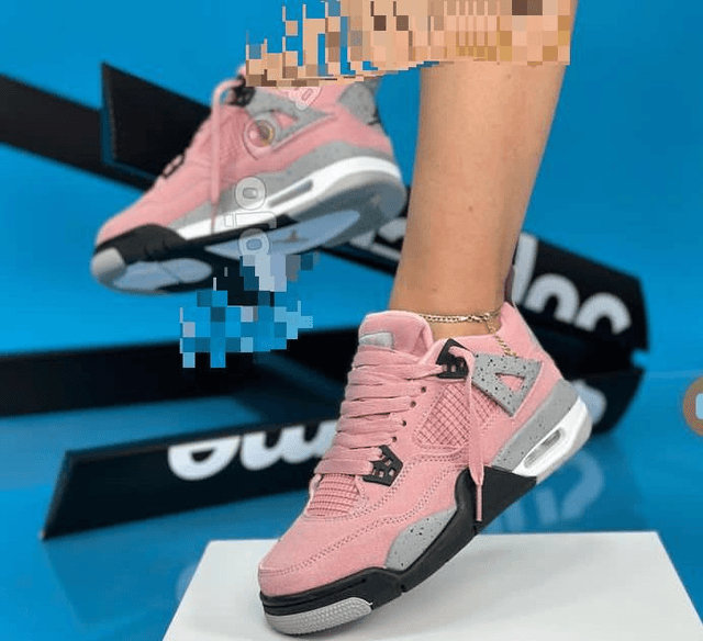 Baskets style jordan 4 modele de tres bonne qualite 